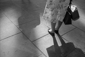 London-bus-stop-June-2018-shadow-dress-and-bag.jpg